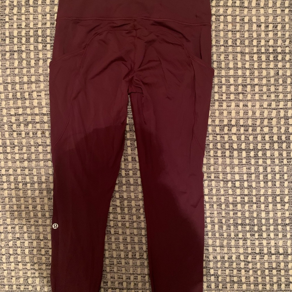 Luluemon workout leggings size 10 (color dark maroon)